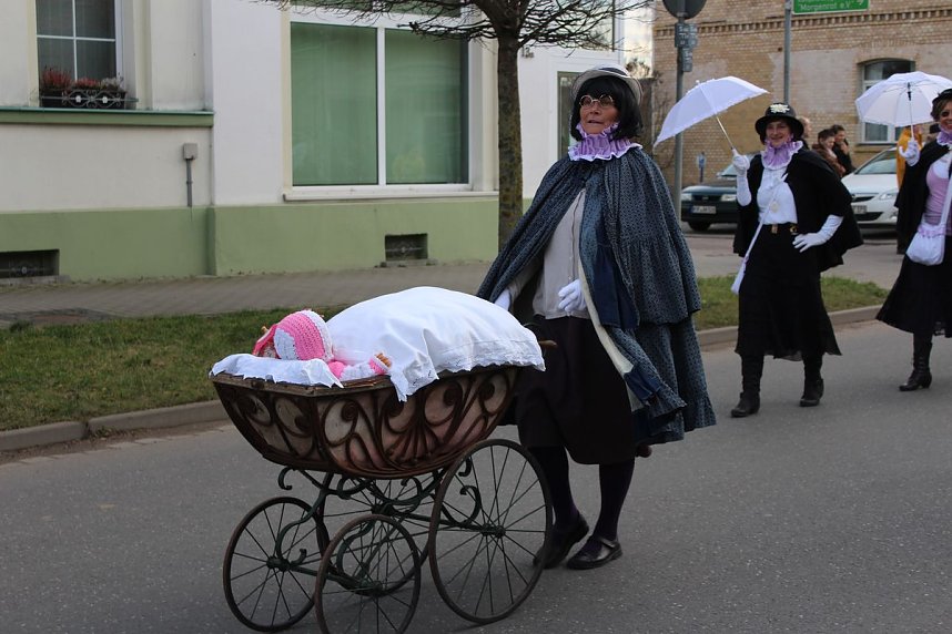 Gut besuchter Rosensonntagsumzug