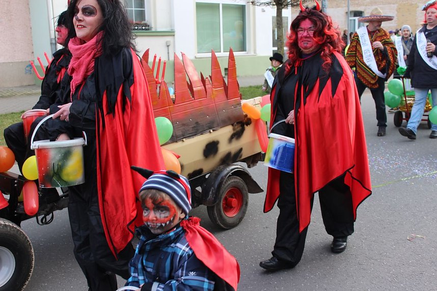 Gut besuchter Rosensonntagsumzug