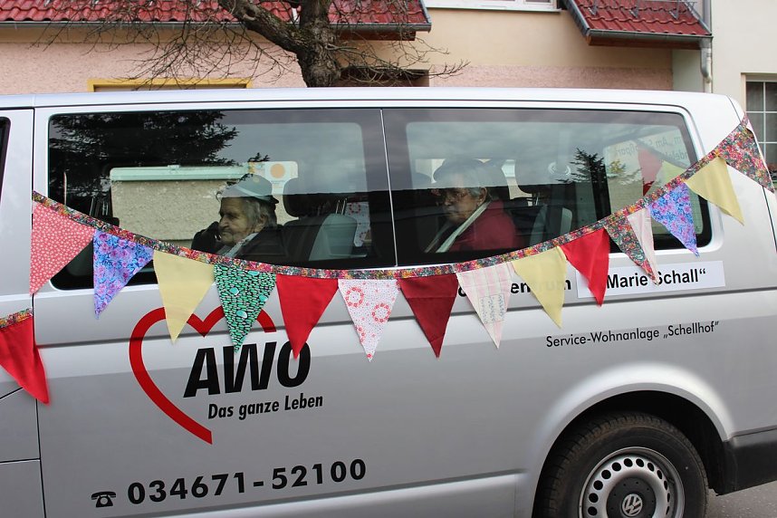 Gut besuchter Rosensonntagsumzug