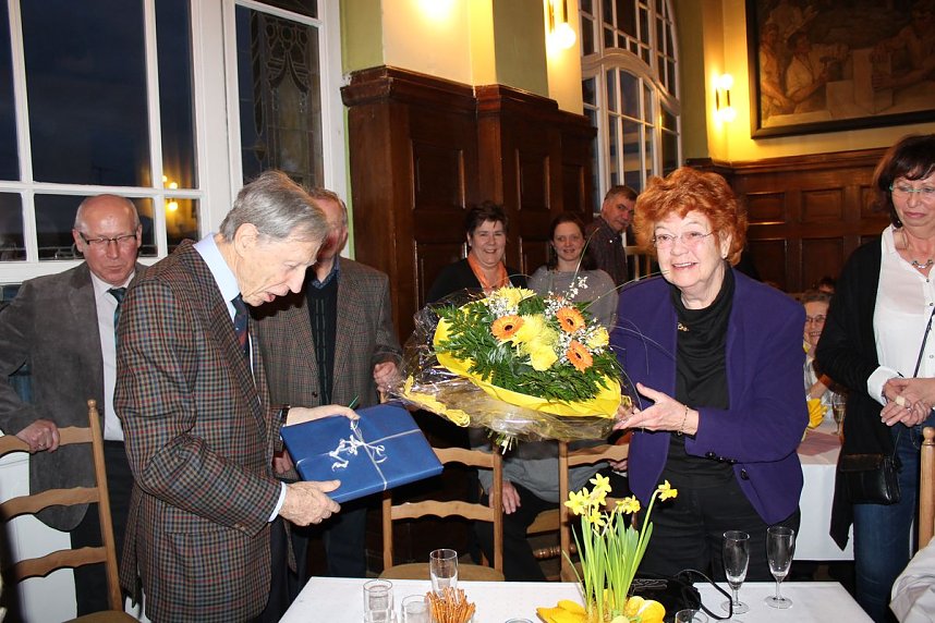 Erste Seiten des Goldenen Buches