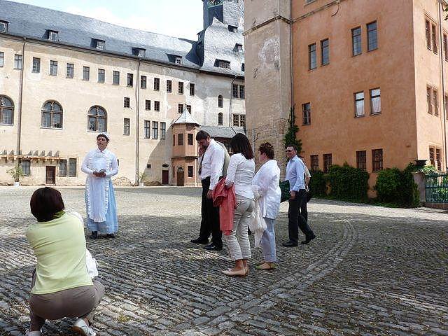 Kost&uuml;mf&uuml;hrung durch Sondershausen