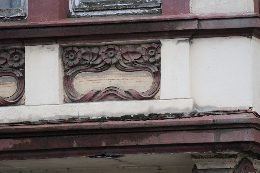 Sanieren, abrei&szlig;en oder einst&uuml;rzen lassen?