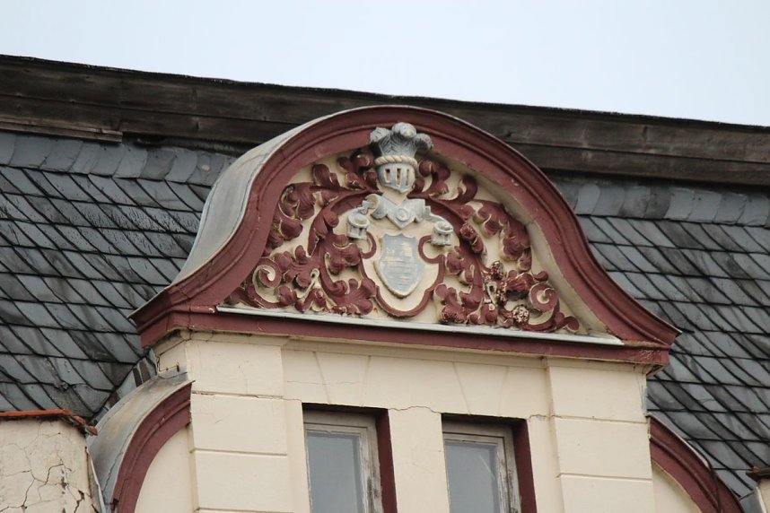 Sanieren, abrei&szlig;en oder einst&uuml;rzen lassen?