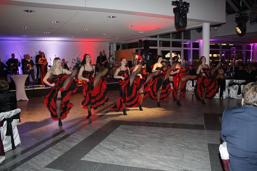 21. Fr&uuml;hlingsball im Autohaus Peter