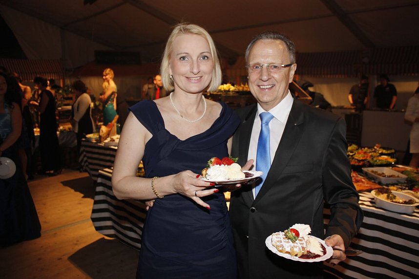 21. Fr&uuml;hlingsball im Autohaus Peter