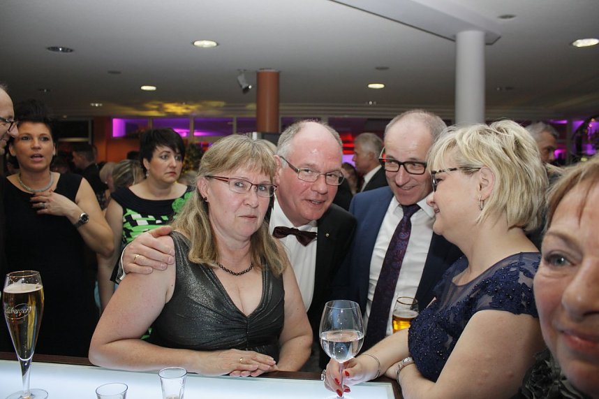 21. Fr&uuml;hlingsball im Autohaus Peter