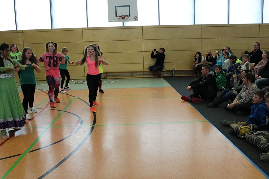 Ein gro&szlig;artiges Schulfest