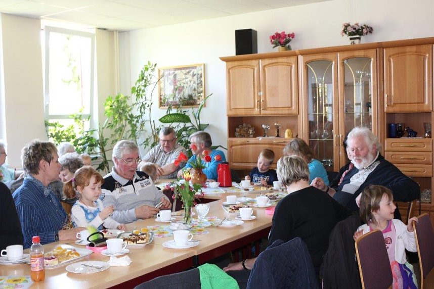 Kita Arche Noah Gro&szlig;furra feierte Oma & Opa Tag