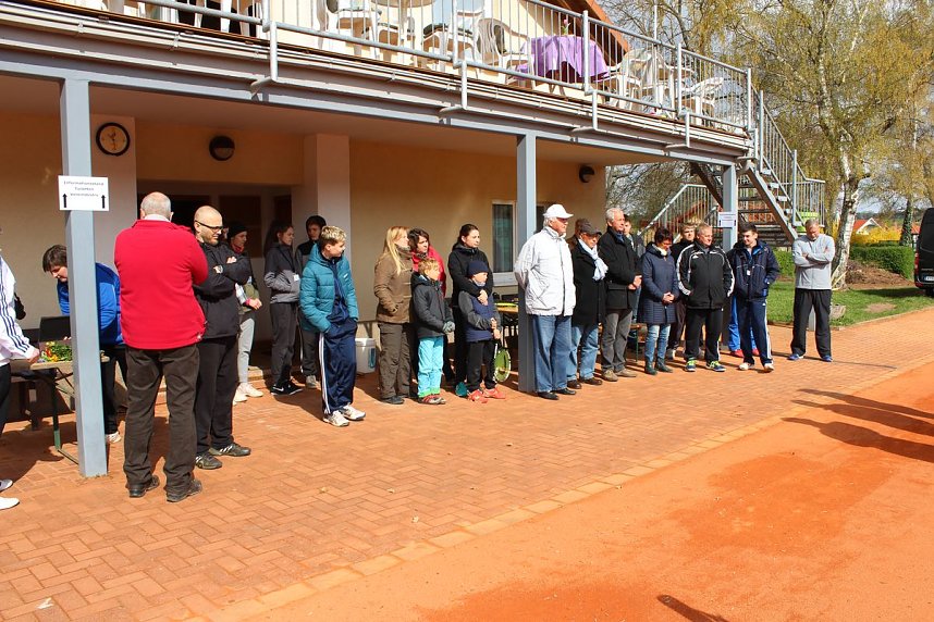Tennis: Saisonstart beinahe in Wei&szlig;