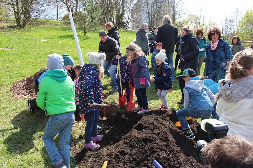 Wettergl&uuml;ck beim Baumfest