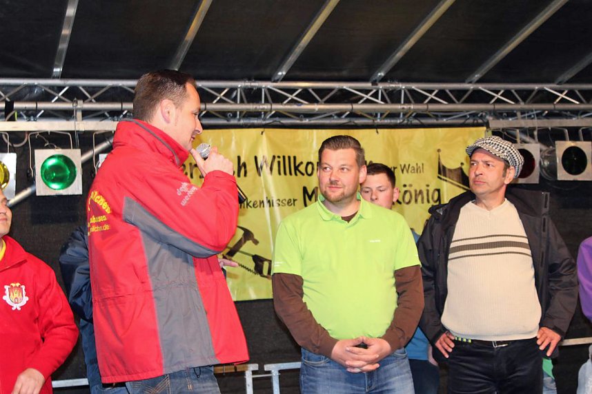 Maibaumk&ouml;nig im Stechen ermittelt