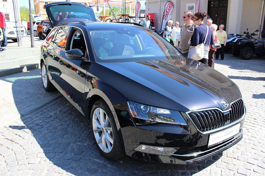 Autos &uuml;ber Autos und mehr