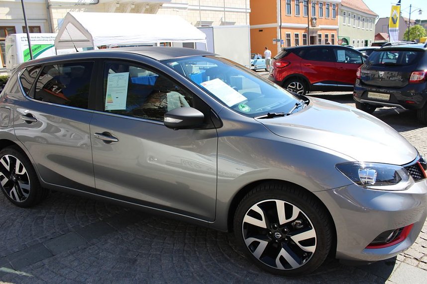 Autos &uuml;ber Autos und mehr