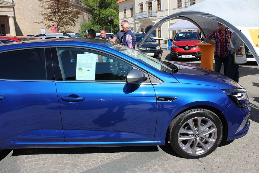 Autos &uuml;ber Autos und mehr