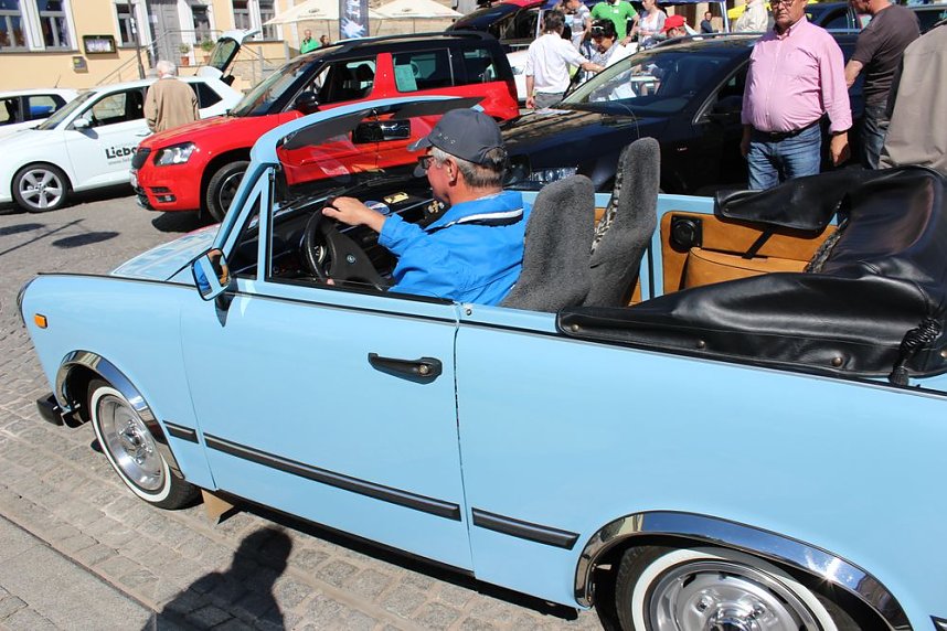 Autos &uuml;ber Autos und mehr