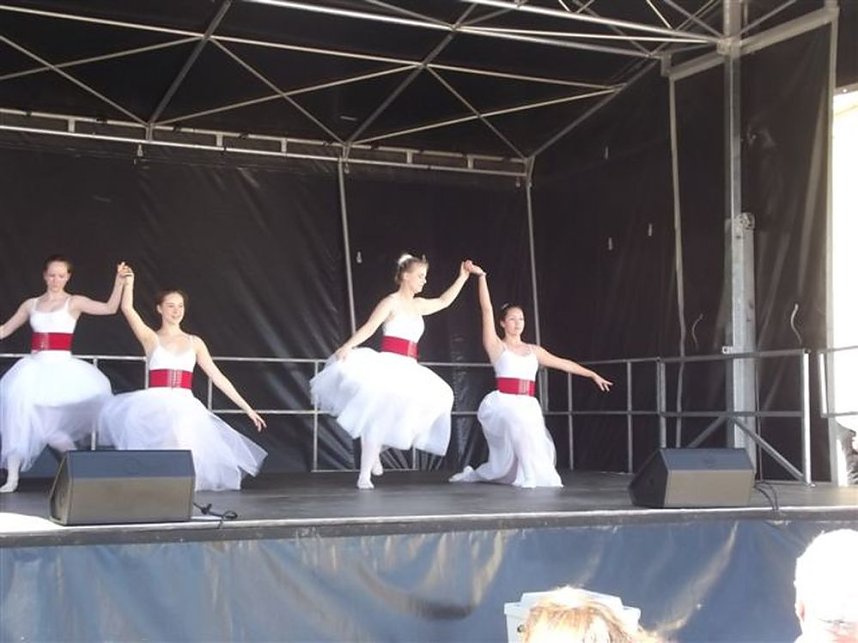 Autofr&uuml;hling in Sondershausen mit dem Tanzstudio Radeva