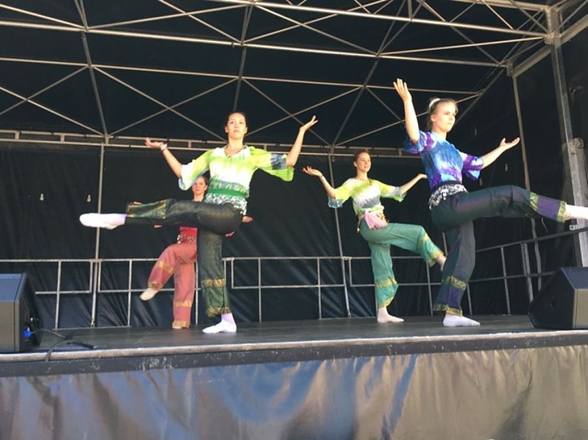 Autofr&uuml;hling in Sondershausen mit dem Tanzstudio Radeva