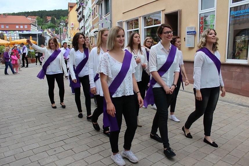 24. Fliederfest er&ouml;ffnet