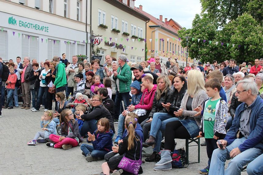 24. Fliederfest er&ouml;ffnet