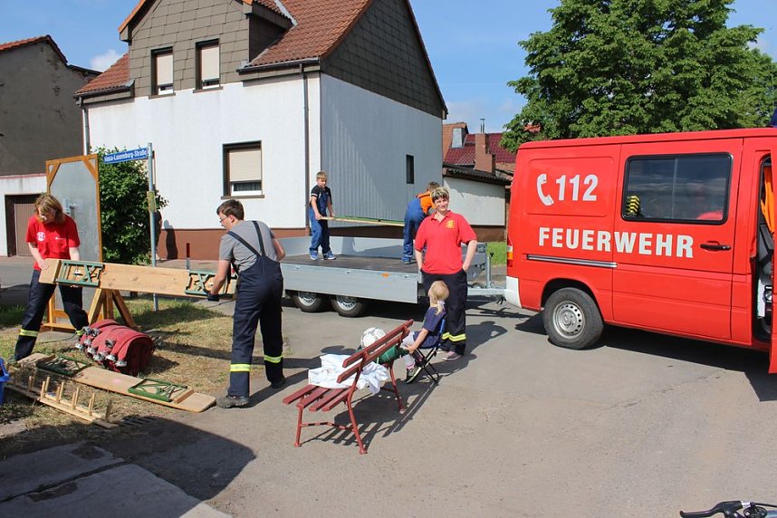 Feiern am Radweg haben begonnen