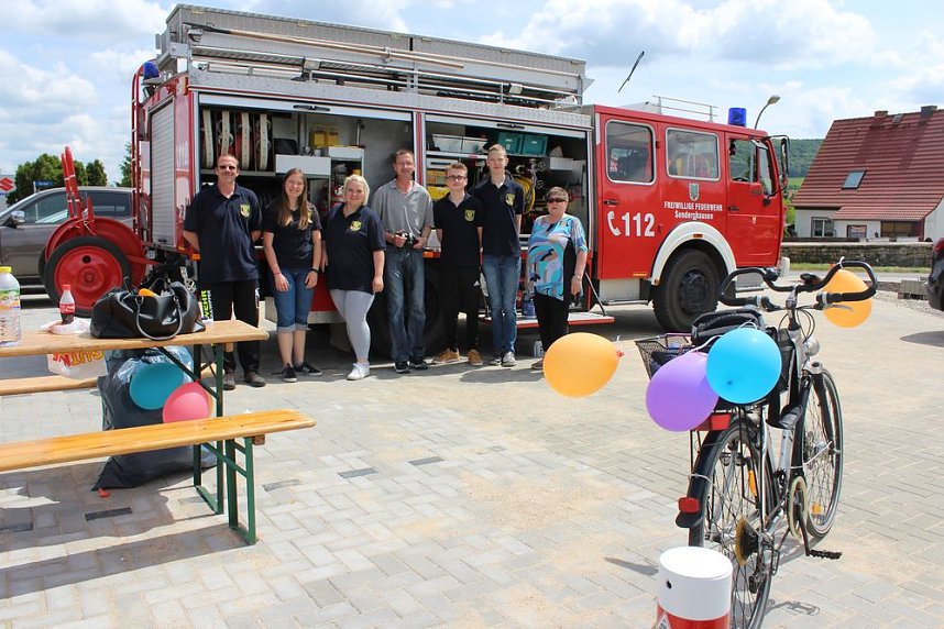 R&auml;der und Radfahrer ohne Ende
