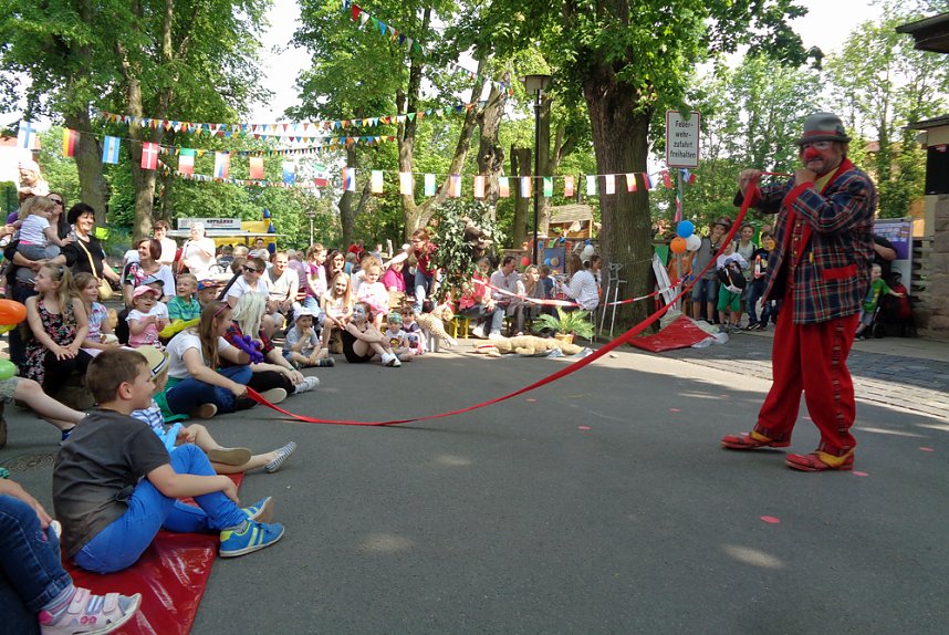 Kindervilla-Kinder begeisterten ihre G&auml;ste zum Stra&szlig;enfest