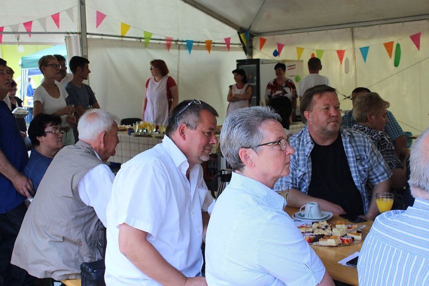 "Wir bauen Br&uuml;cken"