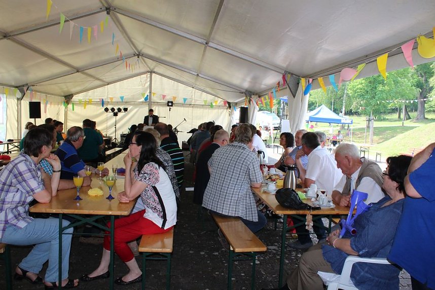 "Wir bauen Br&uuml;cken"