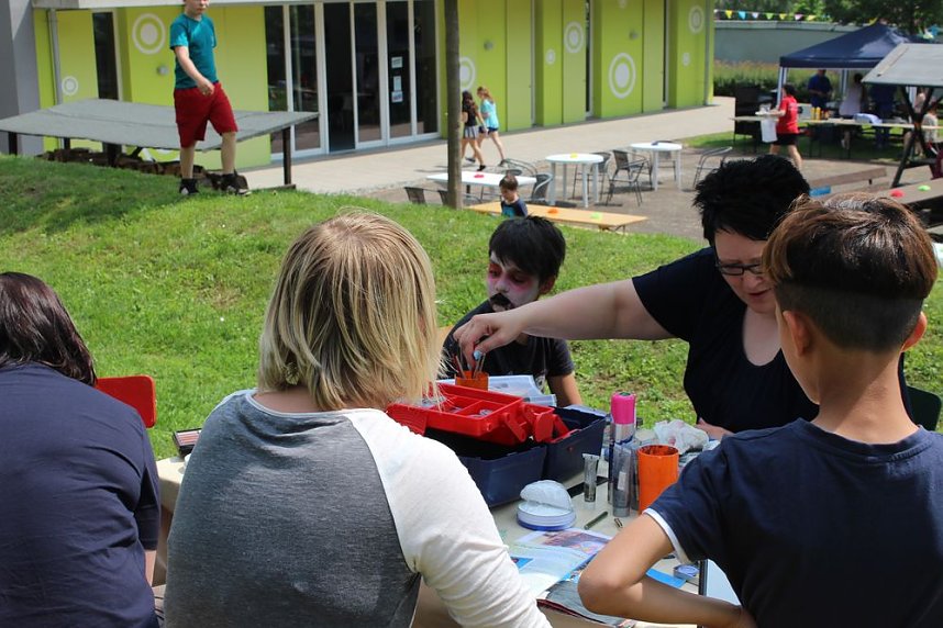 "Wir bauen Br&uuml;cken"
