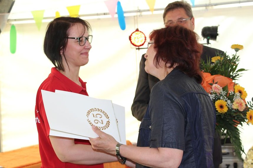 "Wir bauen Br&uuml;cken"