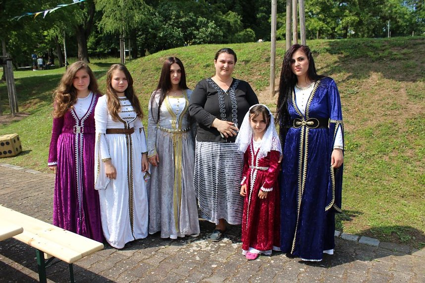 "Wir bauen Br&uuml;cken"