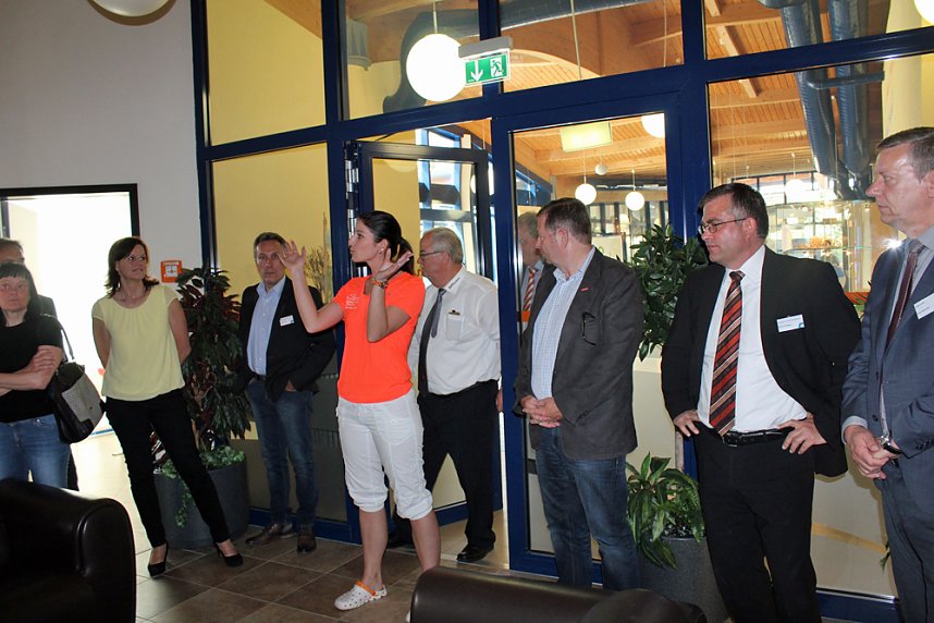 Mit Unternehmern gefr&uuml;hst&uuml;ckt