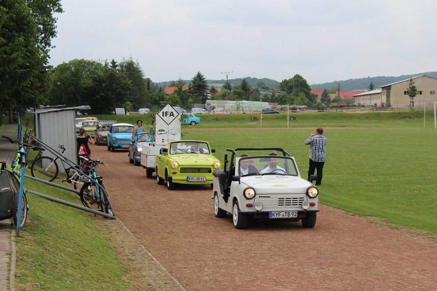 Laubk&ouml;nig gekr&ouml;nt - Geheimnis der Hofdamen gel&uuml;ftet!