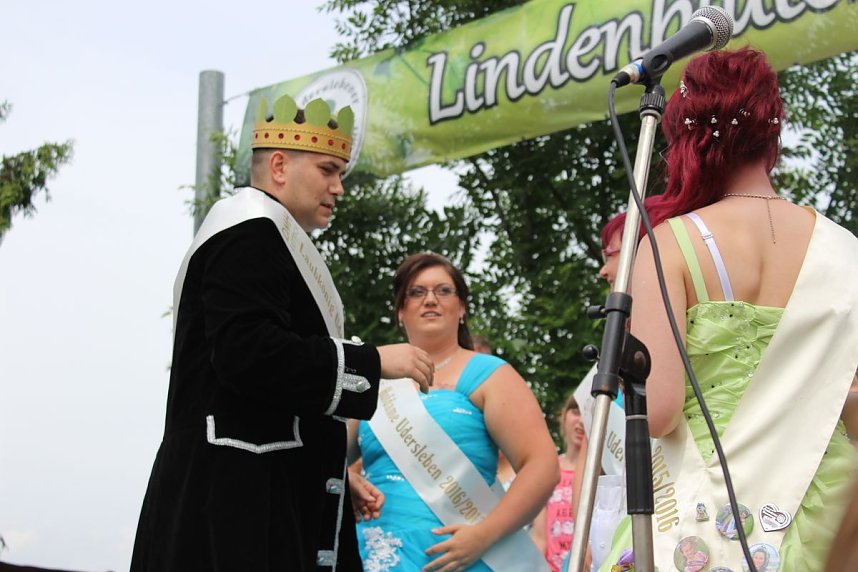 Laubk&ouml;nig gekr&ouml;nt - Geheimnis der Hofdamen gel&uuml;ftet!
