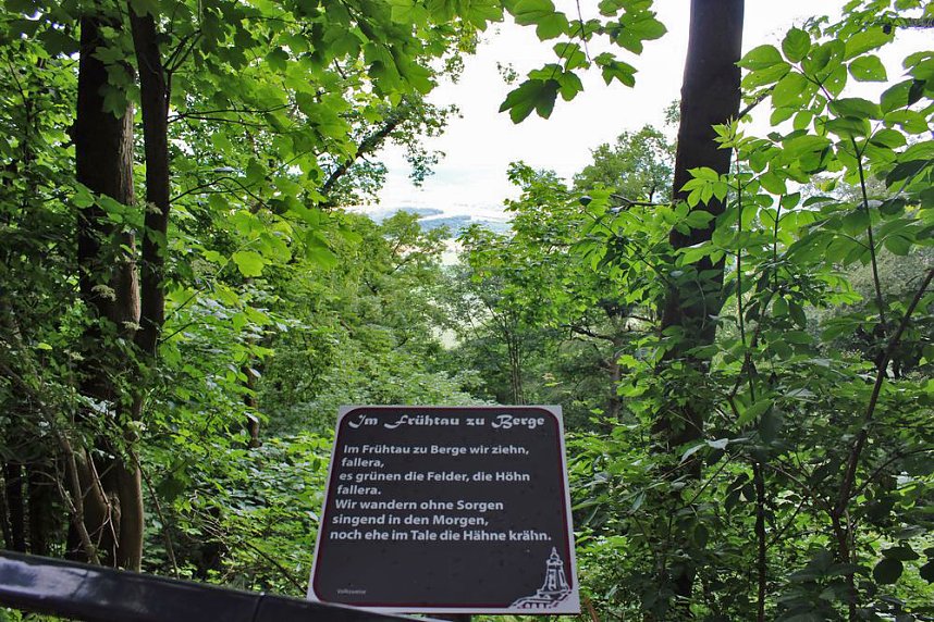 Klingender Wanderweg &uuml;bergeben