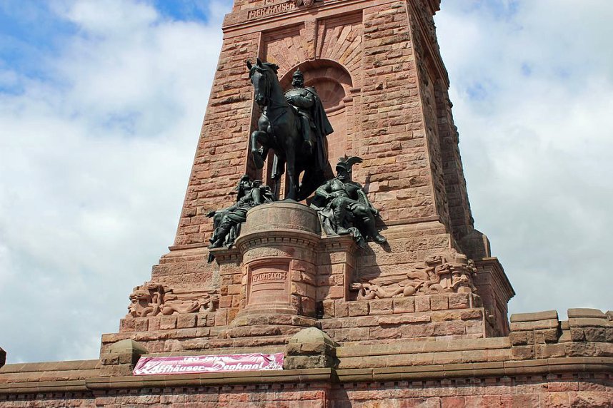 Klingender Wanderweg &uuml;bergeben