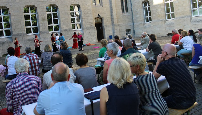 Farbenfrohes Sommerfest der VHS