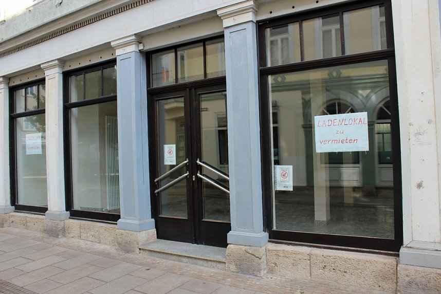 Leerstand in der Hauptstra&szlig;e