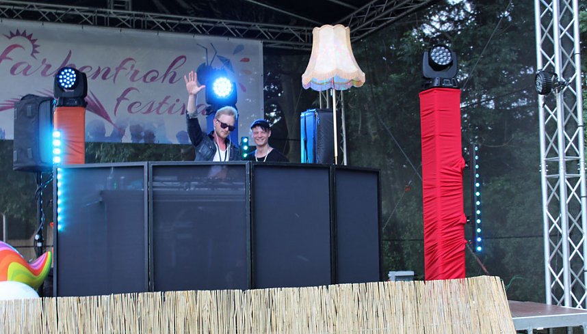 Farbenfroh Festival begonnen