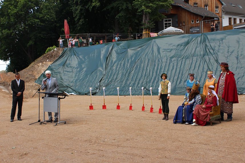 Spatenstich f&uuml;r Geo-Informationszentrum