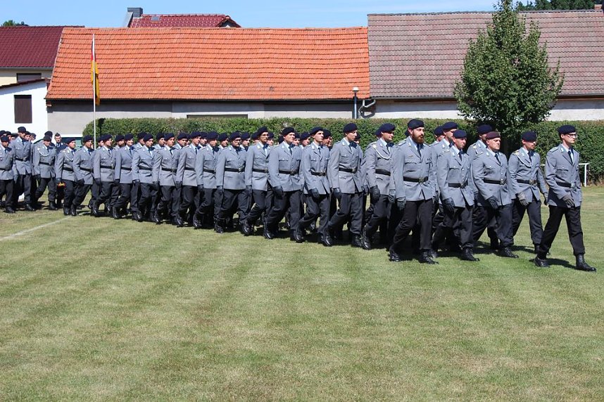 Traumhaftes Sommerwetter bei Vereidigung
