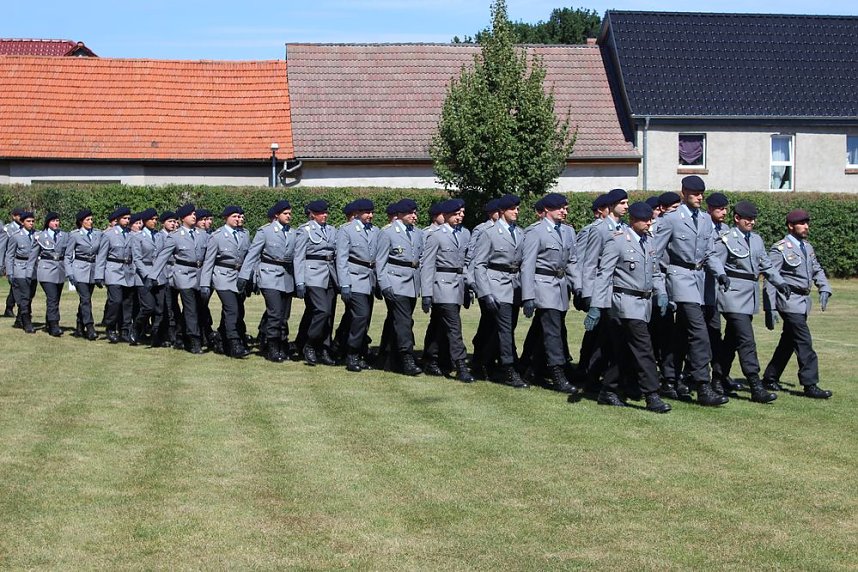 Traumhaftes Sommerwetter bei Vereidigung
