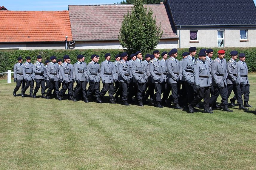 Traumhaftes Sommerwetter bei Vereidigung