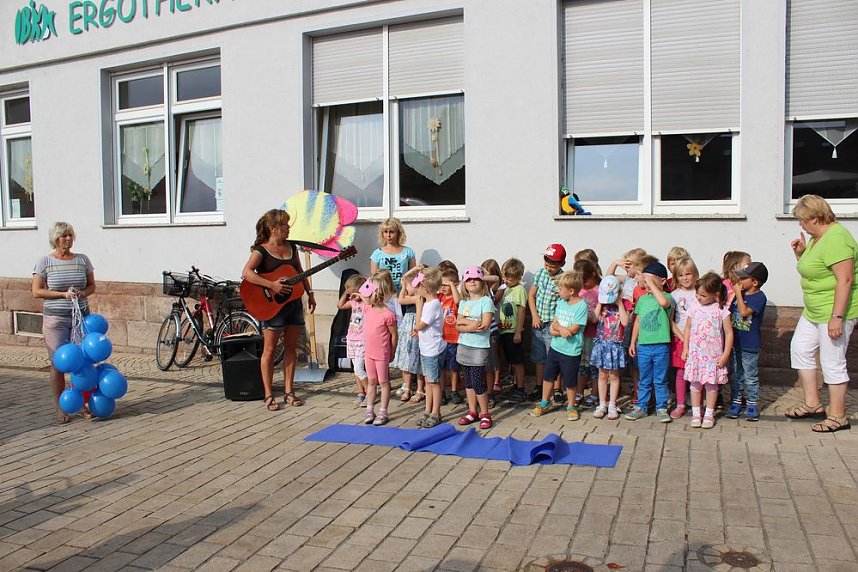 Zum Weltfriedenstag gesungen und getanzt