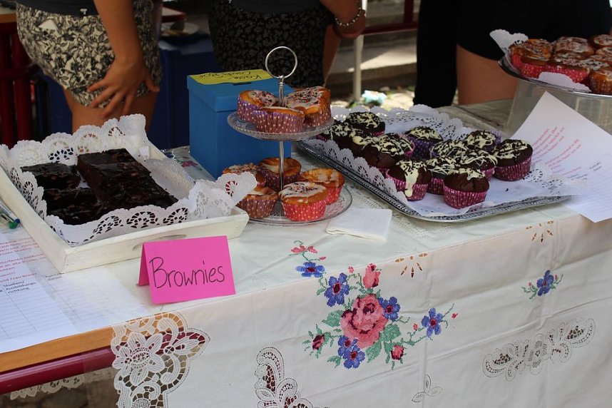 Was f&uuml;r ein Andrang beim Schulfest!