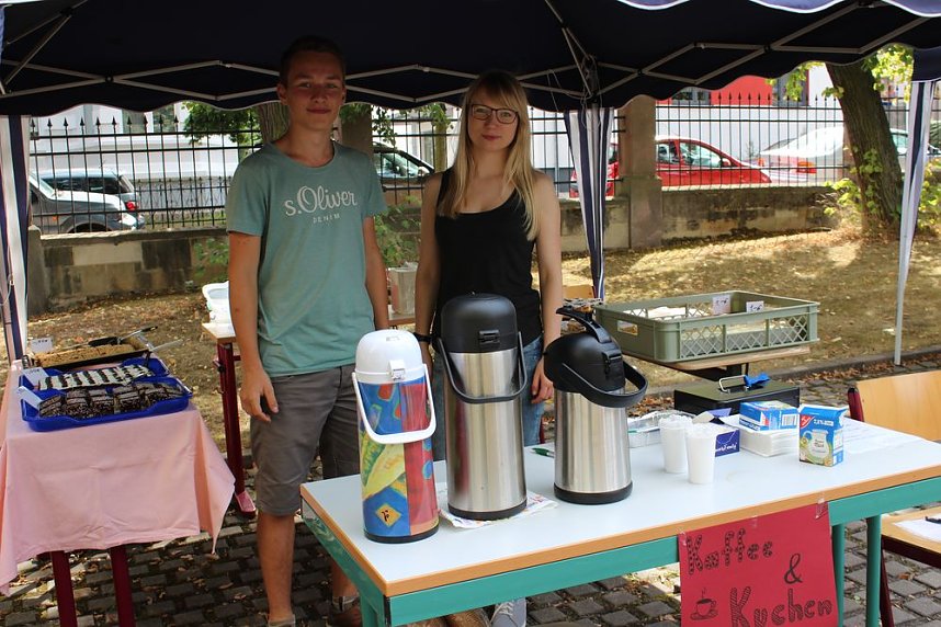 Was f&uuml;r ein Andrang beim Schulfest!