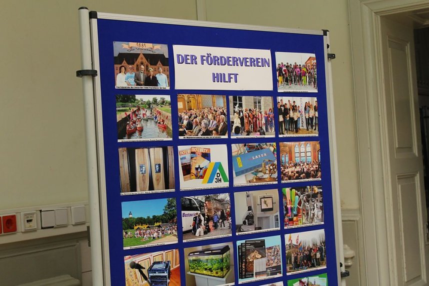 Was f&uuml;r ein Andrang beim Schulfest!