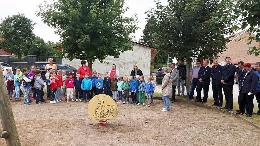 Spielger&auml;t in Ebeleben &uuml;bergeben