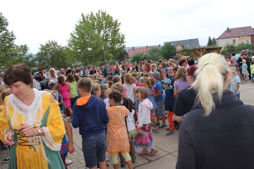 Feierliche &Uuml;bergabe Grundschule