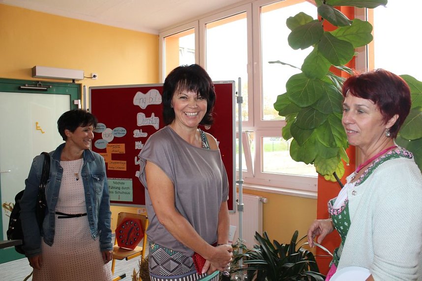 Feierliche &Uuml;bergabe Grundschule